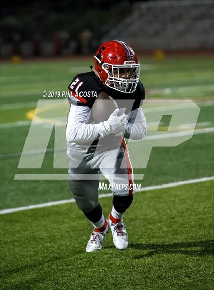 Thumbnail 3 in Sierra Vista vs Loara (CIF SS Round 2 Playoff) photogallery.
