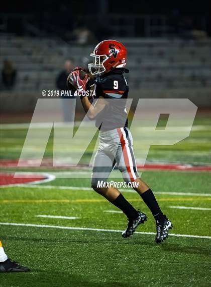 Thumbnail 3 in Sierra Vista vs Loara (CIF SS Round 2 Playoff) photogallery.