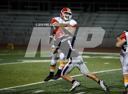 Thumbnail 2 in Sierra Vista vs Loara (CIF SS Round 2 Playoff) photogallery.