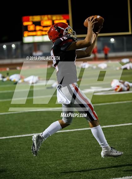 Thumbnail 2 in Sierra Vista vs Loara (CIF SS Round 2 Playoff) photogallery.