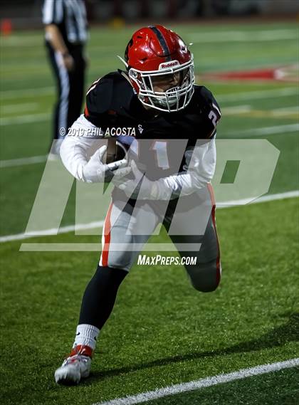 Thumbnail 3 in Sierra Vista vs Loara (CIF SS Round 2 Playoff) photogallery.