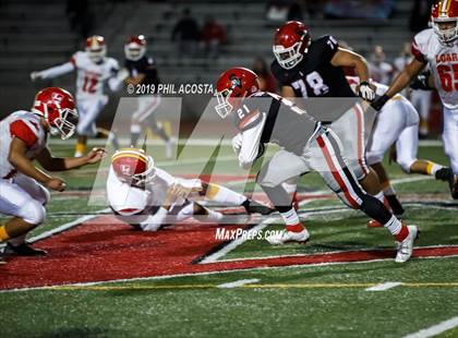 Thumbnail 3 in Sierra Vista vs Loara (CIF SS Round 2 Playoff) photogallery.