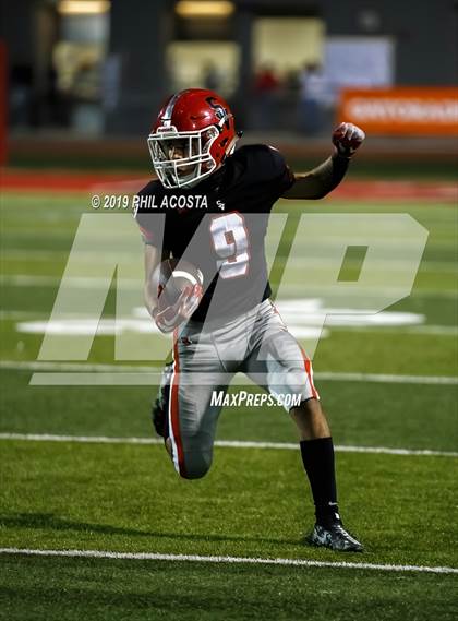 Thumbnail 3 in Sierra Vista vs Loara (CIF SS Round 2 Playoff) photogallery.