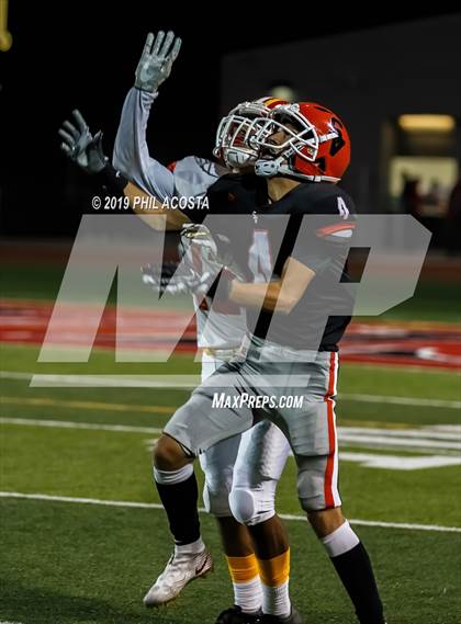 Thumbnail 3 in Sierra Vista vs Loara (CIF SS Round 2 Playoff) photogallery.
