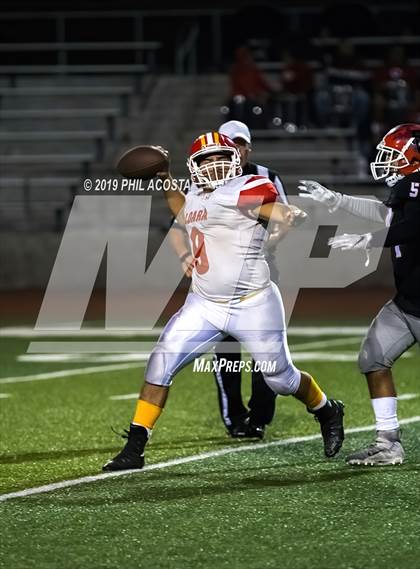 Thumbnail 1 in Sierra Vista vs Loara (CIF SS Round 2 Playoff) photogallery.