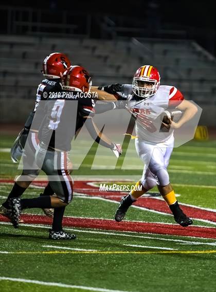 Thumbnail 3 in Sierra Vista vs Loara (CIF SS Round 2 Playoff) photogallery.