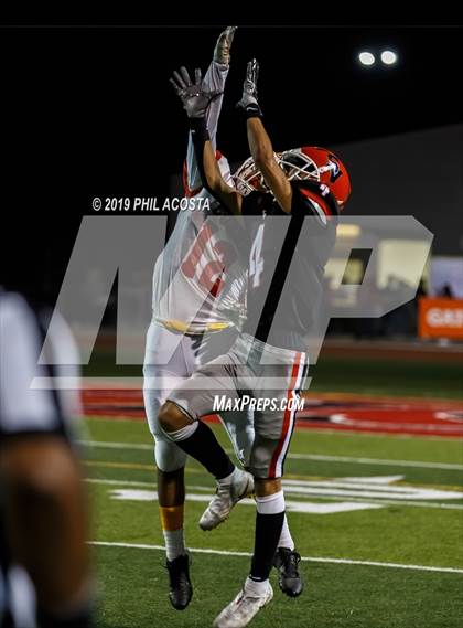 Thumbnail 2 in Sierra Vista vs Loara (CIF SS Round 2 Playoff) photogallery.