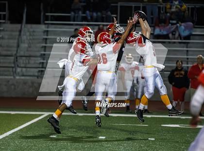 Thumbnail 1 in Sierra Vista vs Loara (CIF SS Round 2 Playoff) photogallery.
