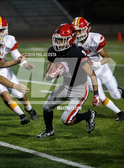 Thumbnail 3 in Sierra Vista vs Loara (CIF SS Round 2 Playoff) photogallery.