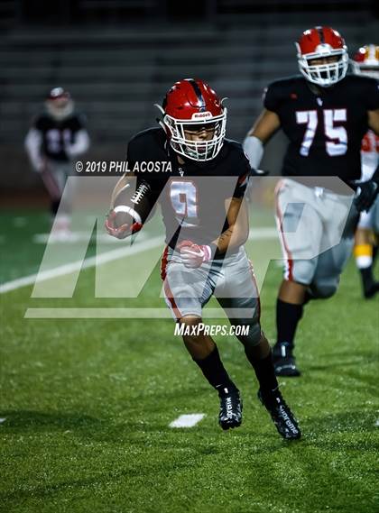 Thumbnail 1 in Sierra Vista vs Loara (CIF SS Round 2 Playoff) photogallery.