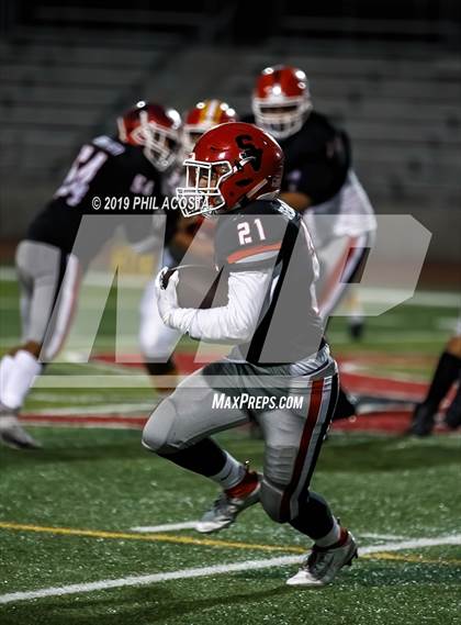 Thumbnail 2 in Sierra Vista vs Loara (CIF SS Round 2 Playoff) photogallery.