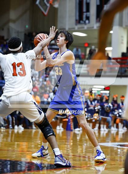 Thumbnail 3 in Gary West Side vs Carmel (IHSAA 4A Final) photogallery.