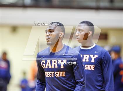 Thumbnail 2 in Gary West Side vs Carmel (IHSAA 4A Final) photogallery.
