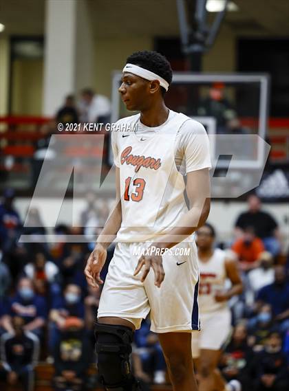 Thumbnail 2 in Gary West Side vs Carmel (IHSAA 4A Final) photogallery.
