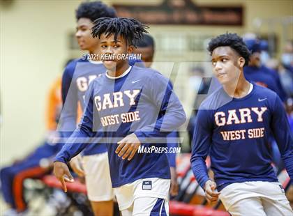 Thumbnail 1 in Gary West Side vs Carmel (IHSAA 4A Final) photogallery.