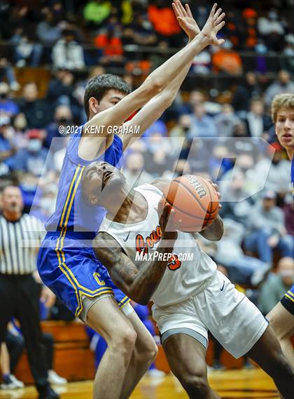Thumbnail 3 in Gary West Side vs Carmel (IHSAA 4A Final) photogallery.