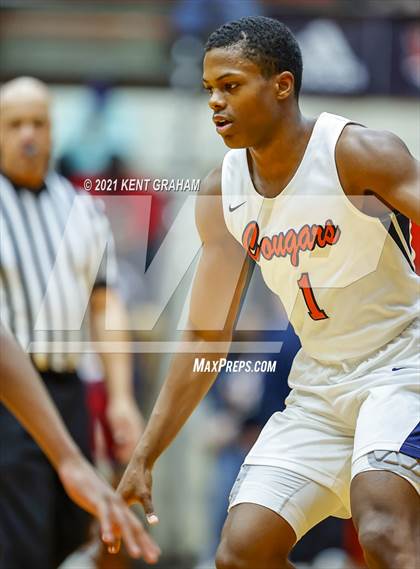 Thumbnail 3 in Gary West Side vs Carmel (IHSAA 4A Final) photogallery.