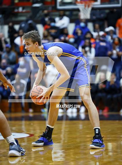 Thumbnail 3 in Gary West Side vs Carmel (IHSAA 4A Final) photogallery.