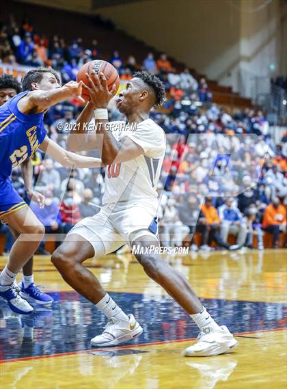 Thumbnail 1 in Gary West Side vs Carmel (IHSAA 4A Final) photogallery.