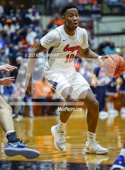 Thumbnail 2 in Gary West Side vs Carmel (IHSAA 4A Final) photogallery.