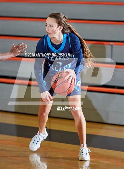 Thumbnail 2 in Roseville vs. Pleasant Valley (Roseville Elite Showcase) photogallery.
