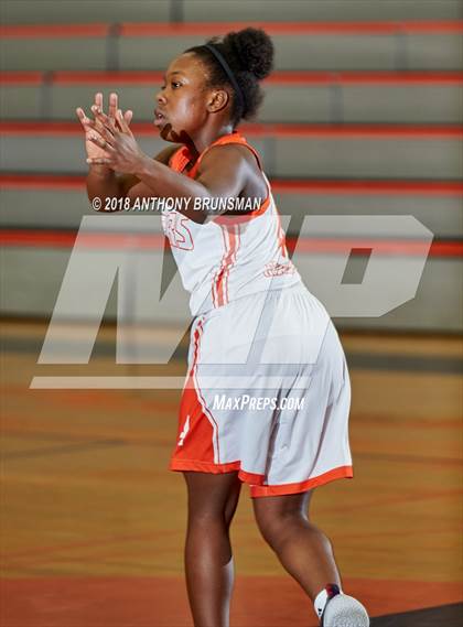 Thumbnail 3 in Roseville vs. Pleasant Valley (Roseville Elite Showcase) photogallery.