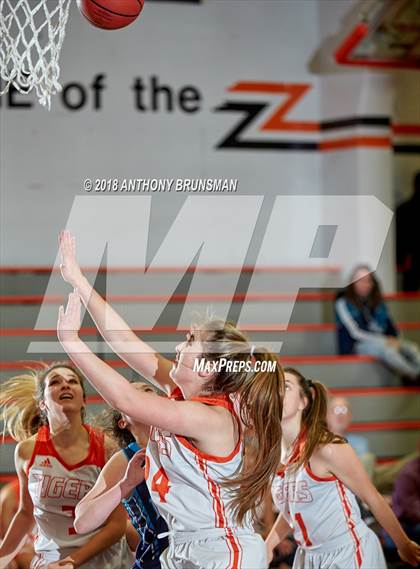Thumbnail 1 in Roseville vs. Pleasant Valley (Roseville Elite Showcase) photogallery.