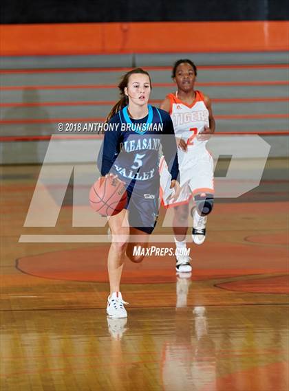 Thumbnail 1 in Roseville vs. Pleasant Valley (Roseville Elite Showcase) photogallery.