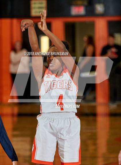 Thumbnail 3 in Roseville vs. Pleasant Valley (Roseville Elite Showcase) photogallery.