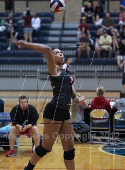 Thumbnail 3 in Lovejoy vs McKinney Boyd @ Allen's Texas Open photogallery.