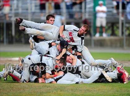 Thumbnail 3 in Cromwell vs. Derby (CIAC Class S Final) photogallery.