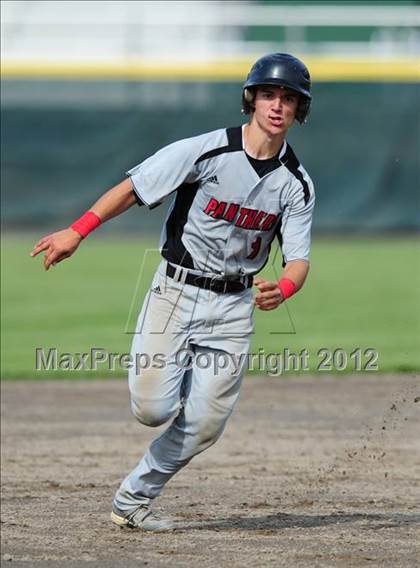 Thumbnail 2 in Cromwell vs. Derby (CIAC Class S Final) photogallery.