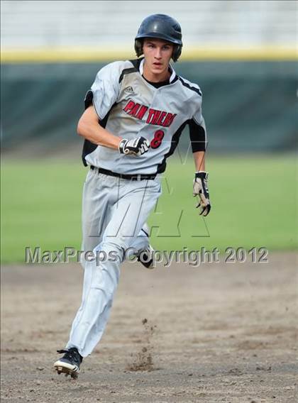 Thumbnail 3 in Cromwell vs. Derby (CIAC Class S Final) photogallery.