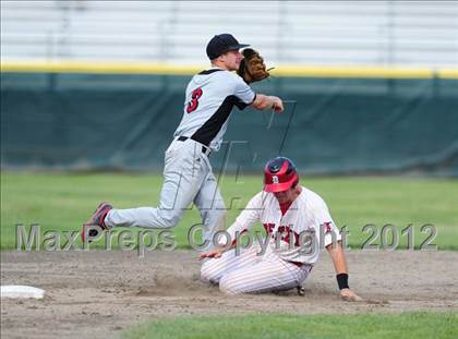 Thumbnail 2 in Cromwell vs. Derby (CIAC Class S Final) photogallery.