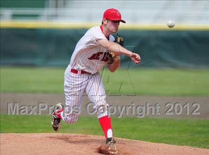 Thumbnail 3 in Cromwell vs. Derby (CIAC Class S Final) photogallery.