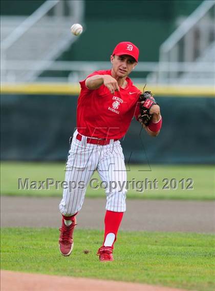 Thumbnail 3 in Cromwell vs. Derby (CIAC Class S Final) photogallery.