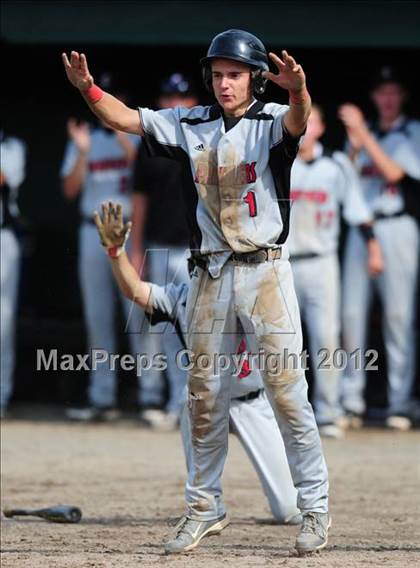 Thumbnail 3 in Cromwell vs. Derby (CIAC Class S Final) photogallery.
