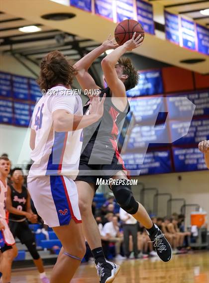 Thumbnail 3 in Brophy College Prep vs. Mountain View photogallery.