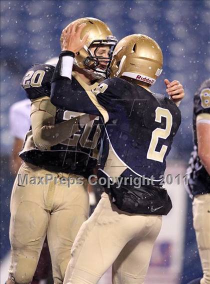 Thumbnail 3 in St. Joseph's Collegiate Institute vs. Canisius (MMAA Semifinal) photogallery.
