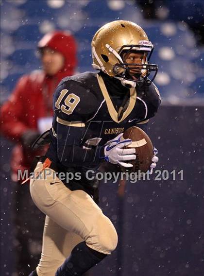 Thumbnail 1 in St. Joseph's Collegiate Institute vs. Canisius (MMAA Semifinal) photogallery.