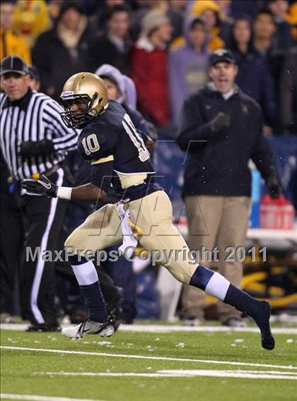 Thumbnail 3 in St. Joseph's Collegiate Institute vs. Canisius (MMAA Semifinal) photogallery.