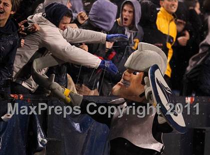 Thumbnail 2 in St. Joseph's Collegiate Institute vs. Canisius (MMAA Semifinal) photogallery.