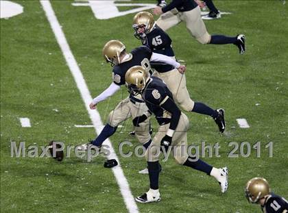Thumbnail 2 in St. Joseph's Collegiate Institute vs. Canisius (MMAA Semifinal) photogallery.