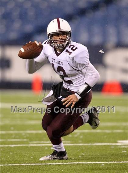 Thumbnail 2 in St. Joseph's Collegiate Institute vs. Canisius (MMAA Semifinal) photogallery.