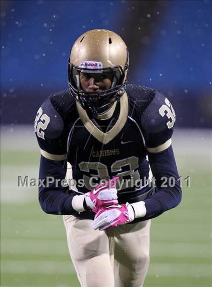 Thumbnail 2 in St. Joseph's Collegiate Institute vs. Canisius (MMAA Semifinal) photogallery.