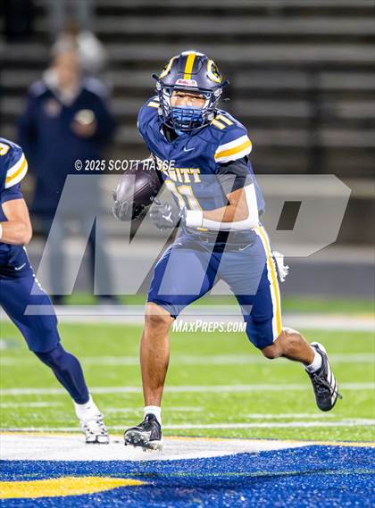 Thumbnail 2 in DeWitt vs. Owosso (MHSAA Div 3 Dist 41 semi-final) photogallery.