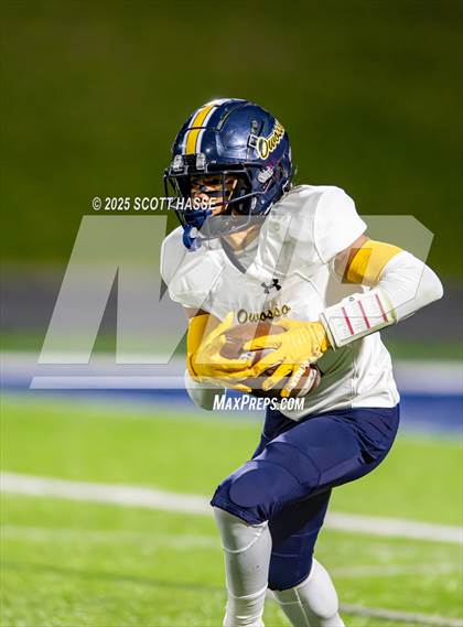 Thumbnail 1 in DeWitt vs. Owosso (MHSAA Div 3 Dist 41 semi-final) photogallery.