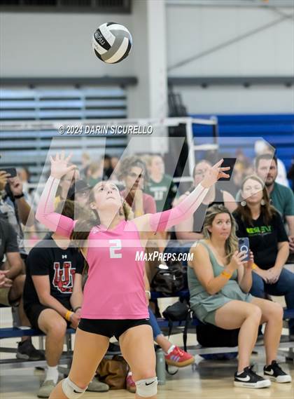Thumbnail 2 in Bishop O'Dowd vs. Crescent Valley (Nike TOC Southwest) photogallery.