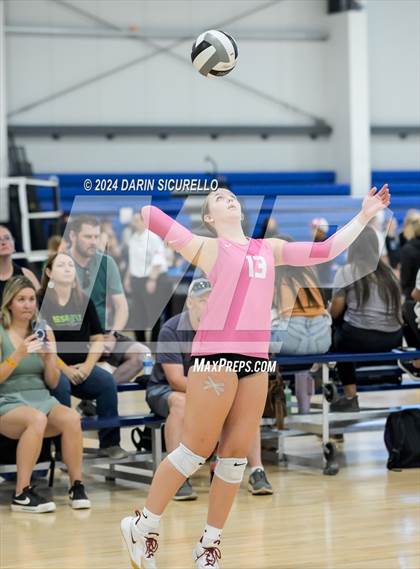 Thumbnail 3 in Bishop O'Dowd vs. Crescent Valley (Nike TOC Southwest) photogallery.