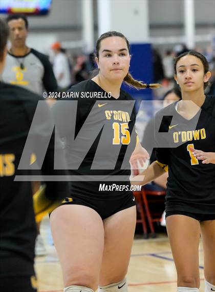 Thumbnail 2 in Bishop O'Dowd vs. Crescent Valley (Nike TOC Southwest) photogallery.
